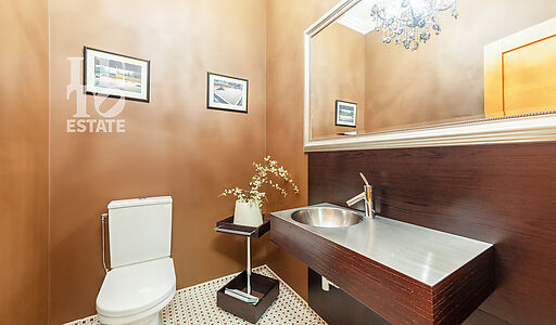 Дом с бассейном в Новогорске