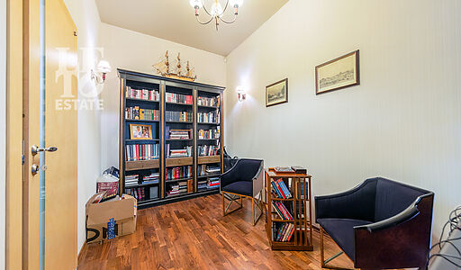 Дом с бассейном в Новогорске