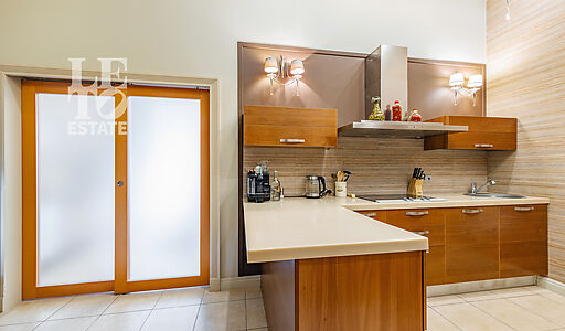 Дом с бассейном в Новогорске