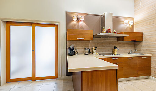 Дом с бассейном в Новогорске