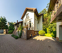 Дом с бассейном в Новогорске