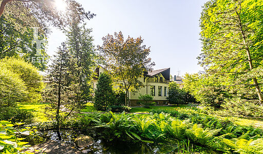 Дом с бассейном в Новогорске