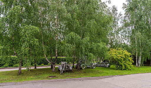 Участок у леса в закрытом поселке