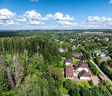 Участок у леса в закрытом поселке