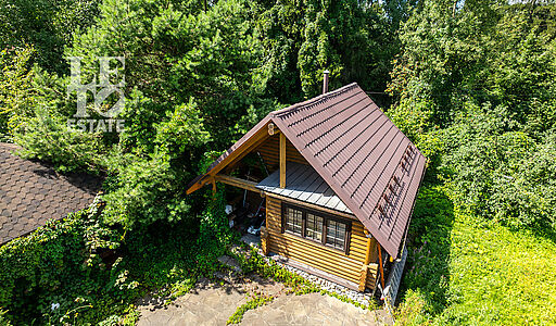 Участок у леса в закрытом поселке