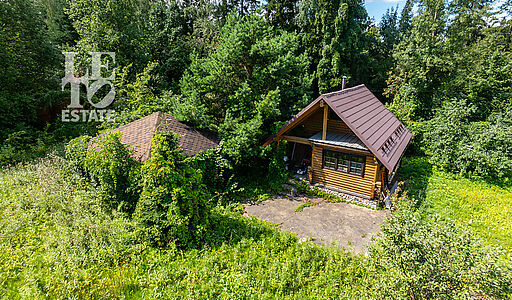 Участок у леса в закрытом поселке