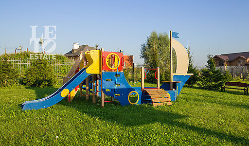 Дом с отделкой в Аква Вилле