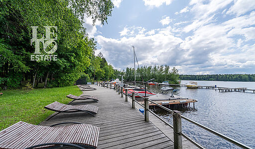 Дом с отделкой в Аква Вилле