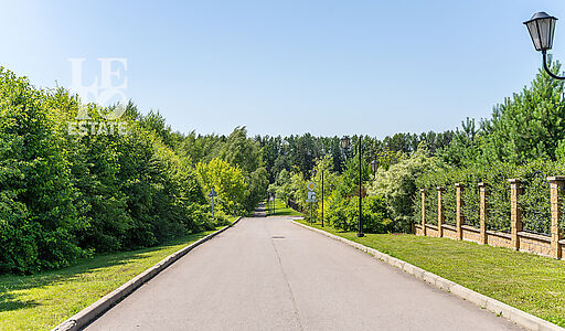 Дом с отделкой в Аква Вилле