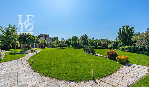 Дом с отделкой в Аква Вилле