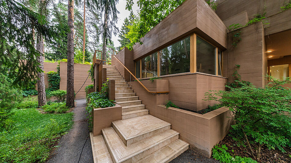 Современная резиденция в КП Сосны