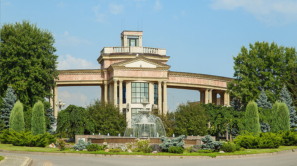 Дом без отделки в Ренессанс Парк