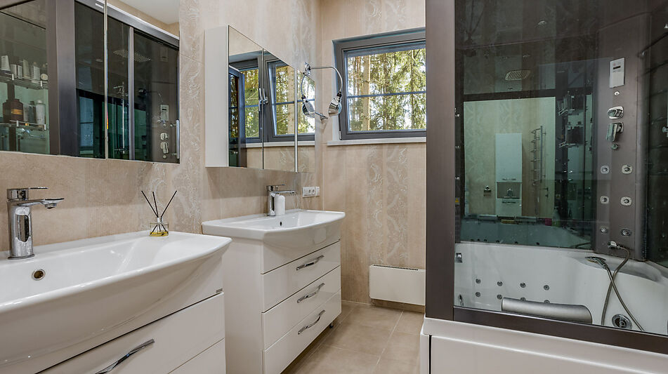 Дом на берегу водохранилища