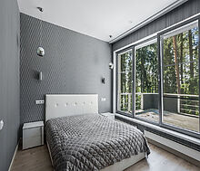 Дом на берегу водохранилища