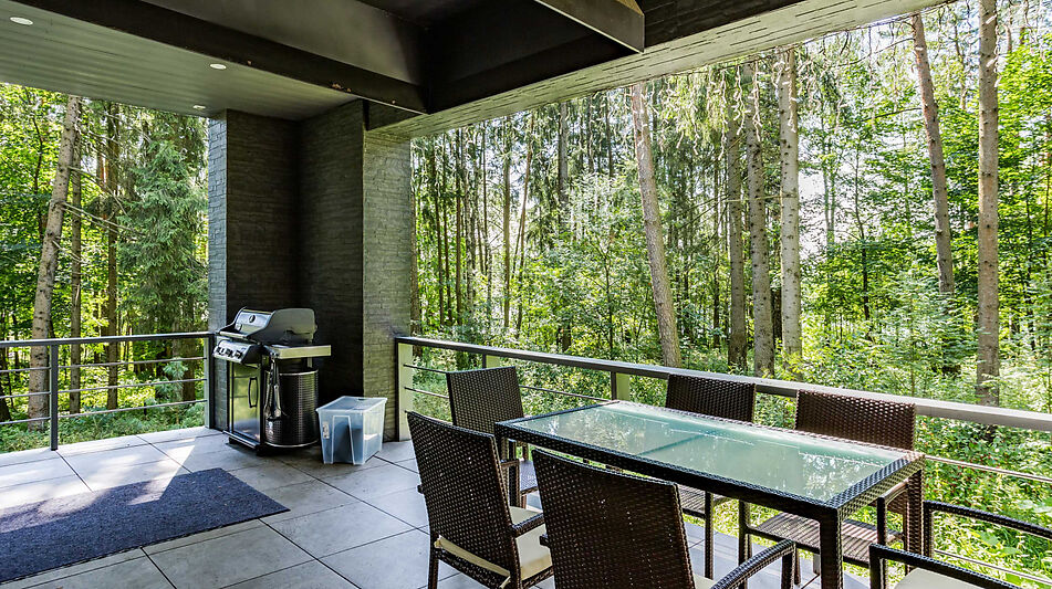 Дом на берегу водохранилища