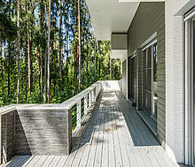 Дом на берегу водохранилища