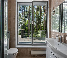 Дом на берегу водохранилища