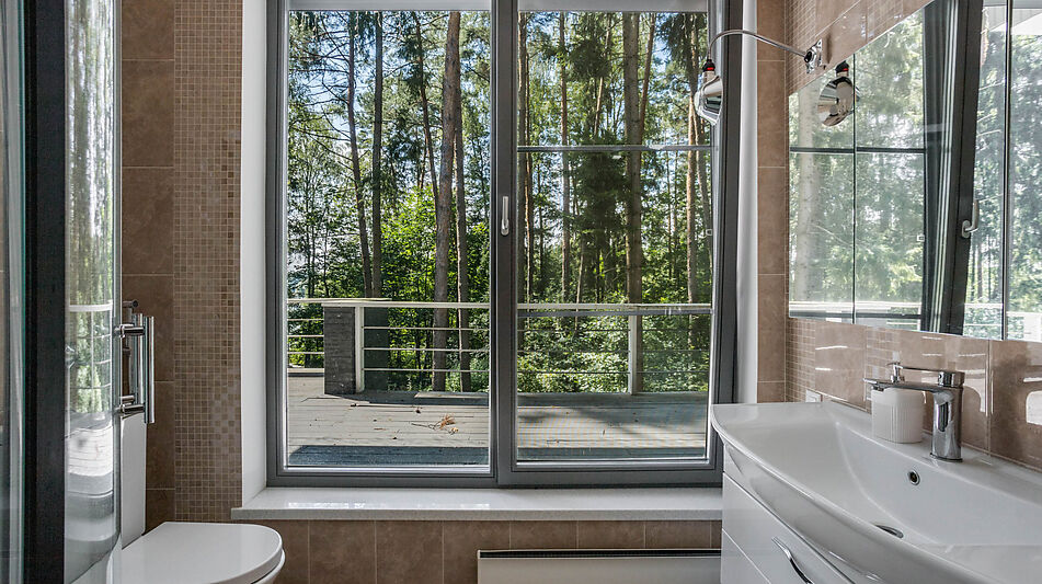 Дом на берегу водохранилища