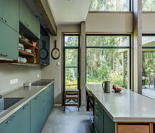 Дом на берегу водохранилища