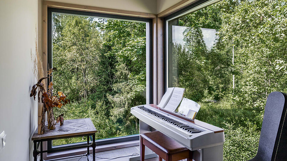 Дом на берегу водохранилища