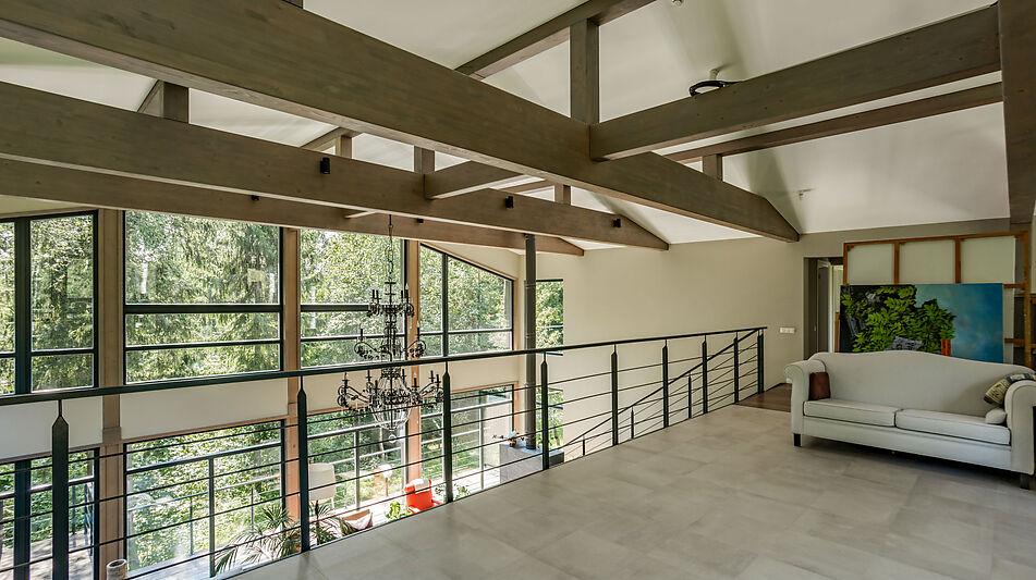 Дом на берегу водохранилища