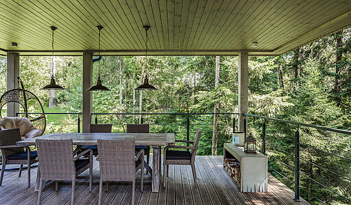 Дом на берегу водохранилища