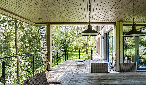 Дом на берегу водохранилища