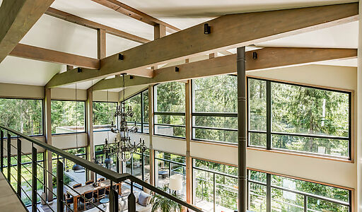 Дом на берегу водохранилища