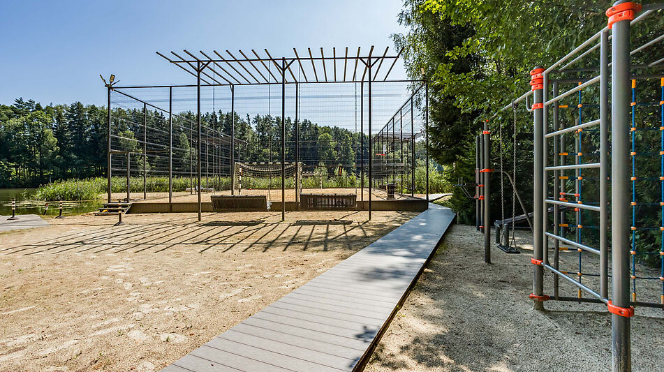 Дом на берегу водохранилища