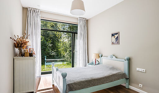 Дом на берегу водохранилища