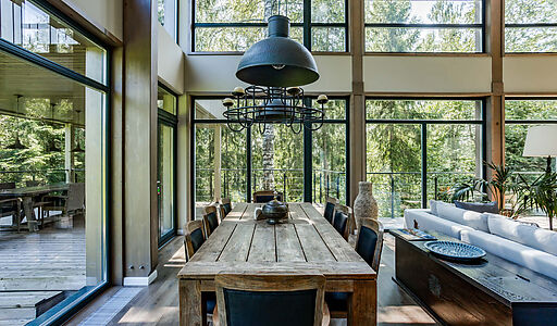 Дом на берегу водохранилища