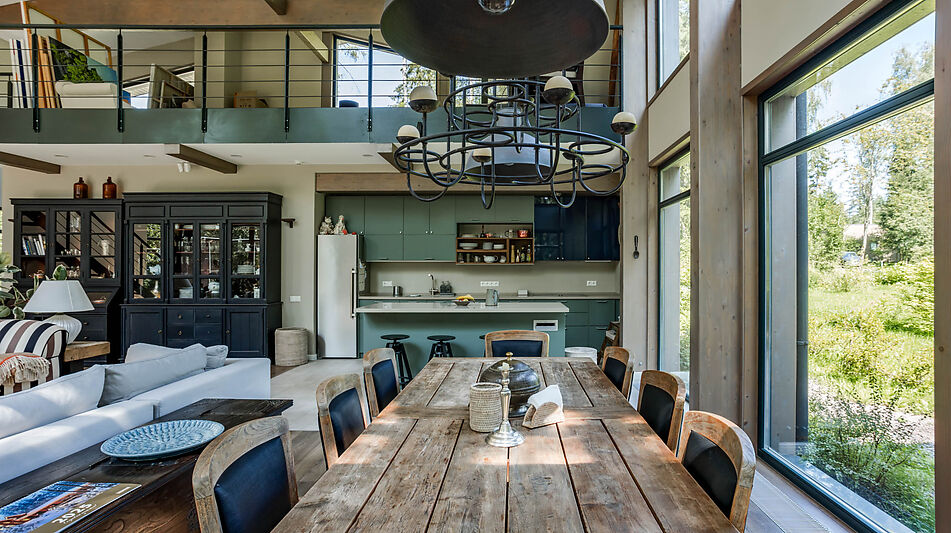 Дом на берегу водохранилища