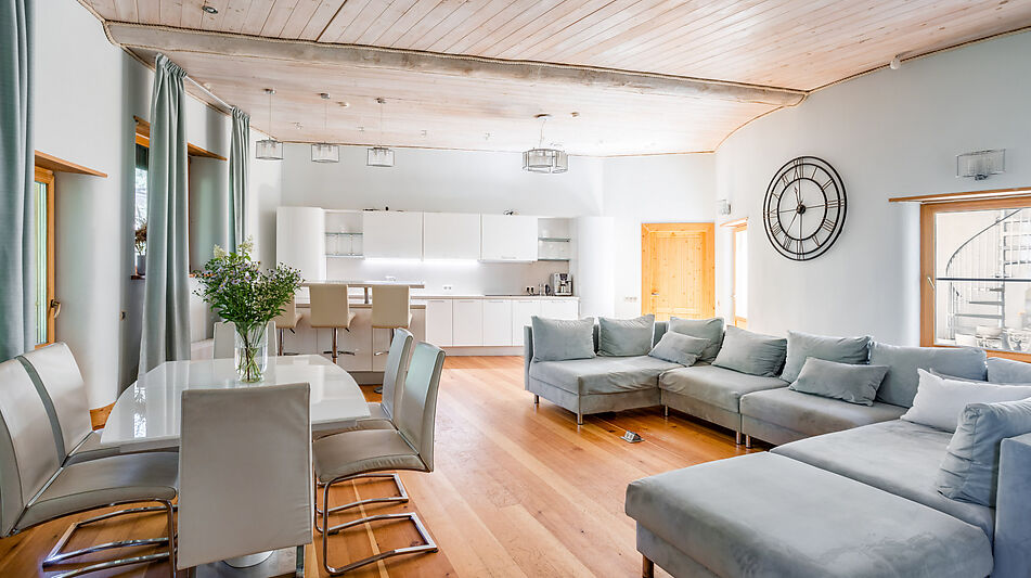 Дом на берегу водохранилища