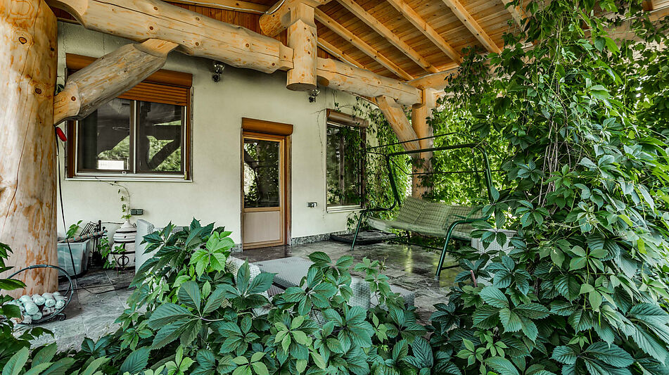 Дом на берегу водохранилища