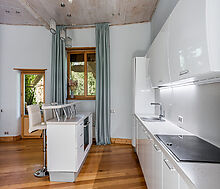 Дом на берегу водохранилища