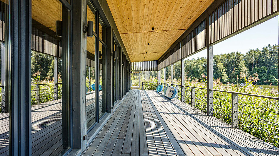 Дом на берегу водохранилища