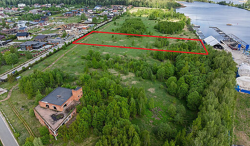 Участок на первой линии в Авроре