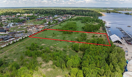 Участок на первой линии в Авроре