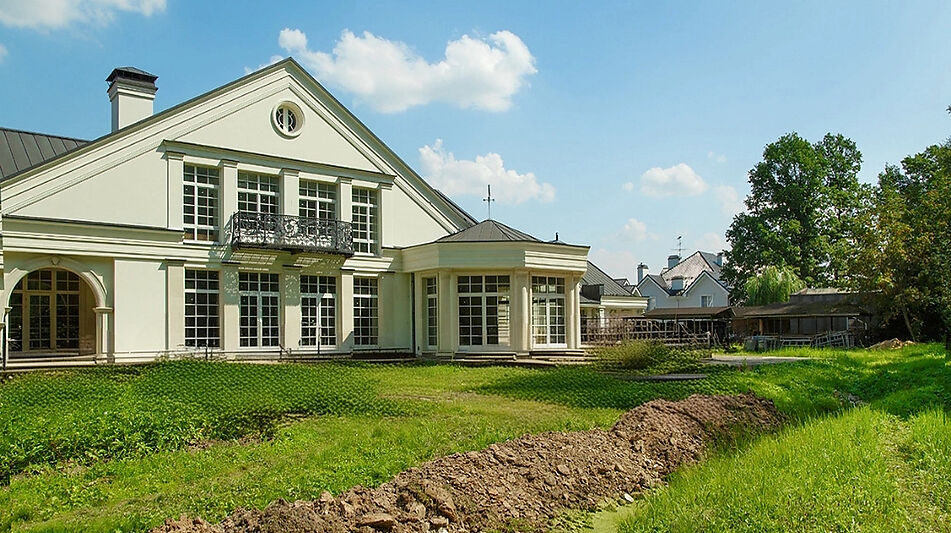 Дом у леса в поселке Риверсайд