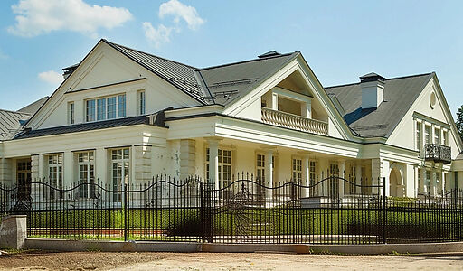 Дом у леса в поселке Риверсайд