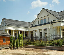 Дом у леса в поселке Риверсайд