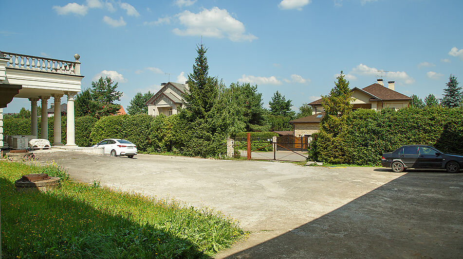 Дом у леса в поселке Риверсайд