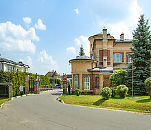 Дом у леса в поселке Риверсайд