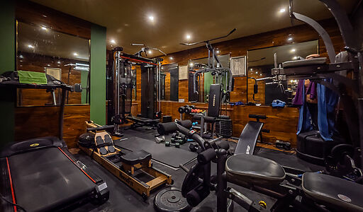 Дом с парком в Поздняково