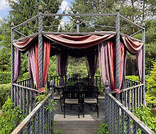 Дом с парком в Поздняково