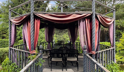 Дом с парком в Поздняково