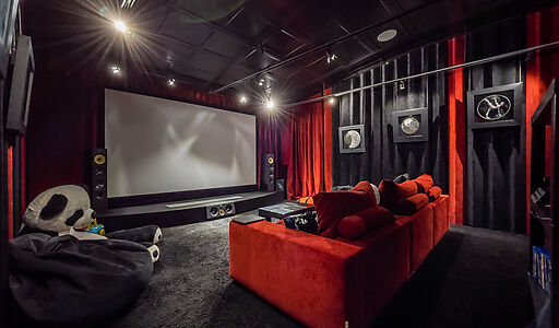 Дом с парком в Поздняково