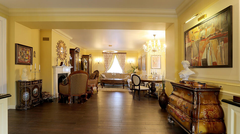 Дом с парком в Поздняково