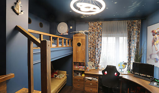 Дом с парком в Поздняково