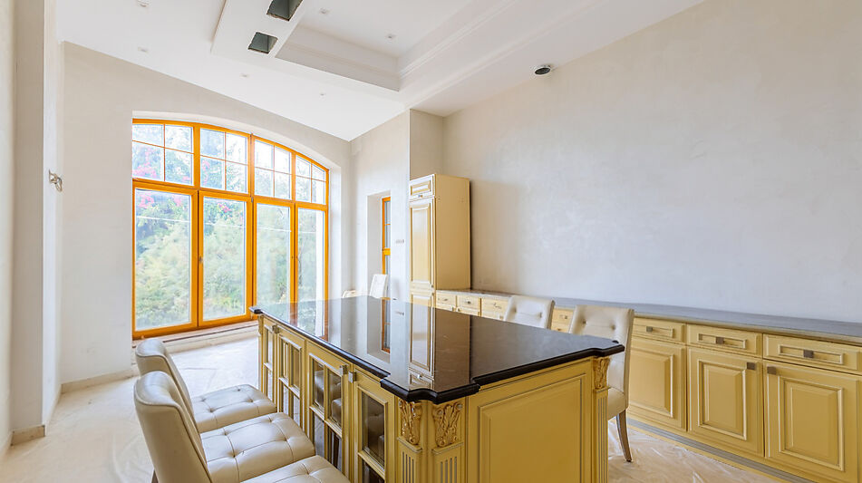 Дом с новой отделкой в Новахово